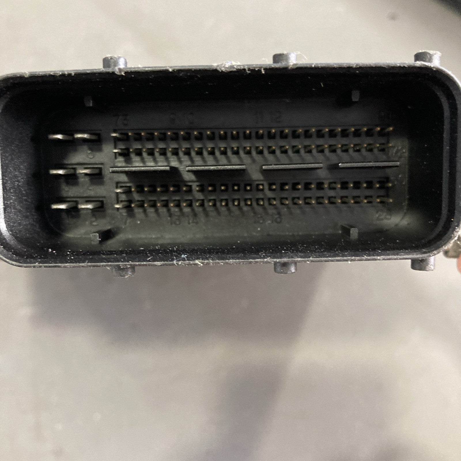 2004 Isuzu Rodeo Axiom ECU/ECM DEZ-011 A1