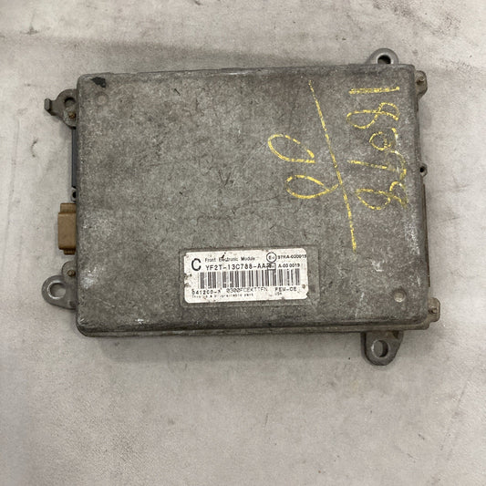 2000 Ford Windstar Front Control Unit YF2T-13C788-AA