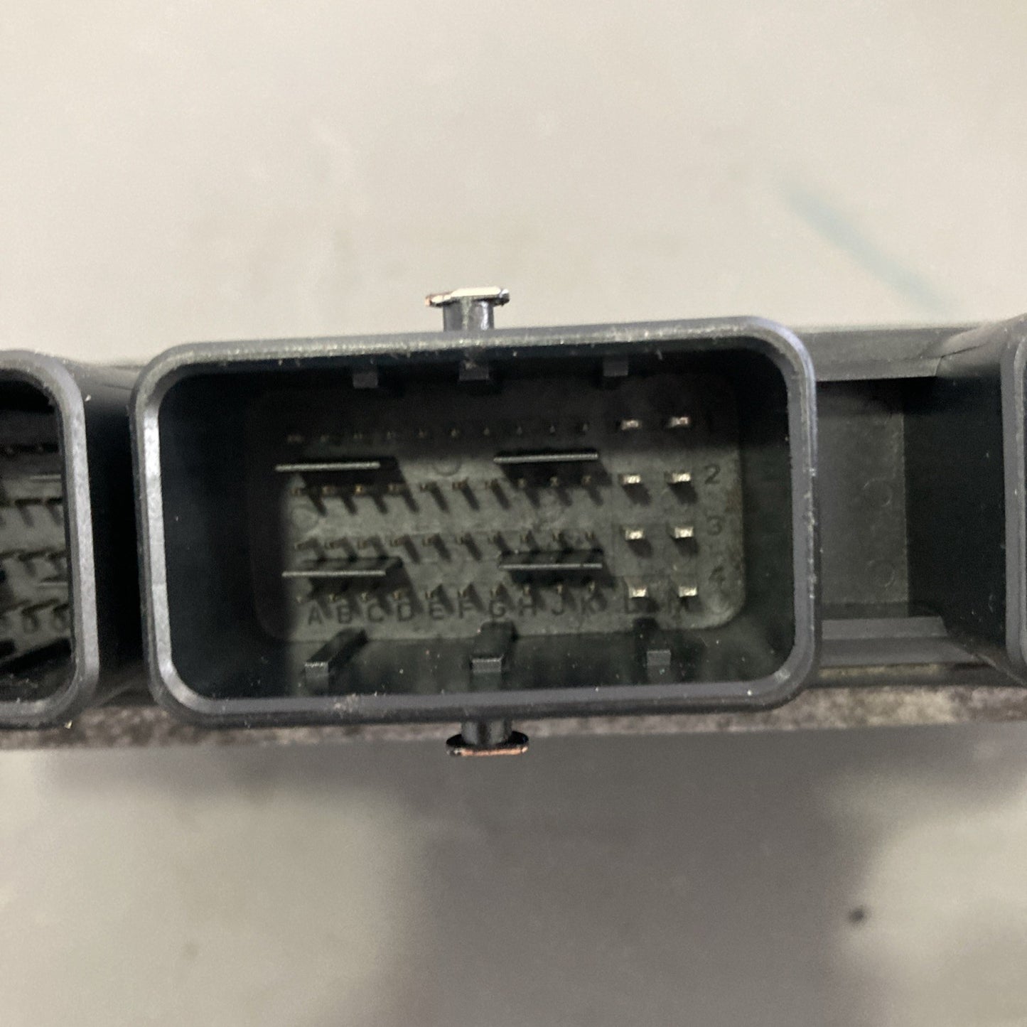 2010-2011 Nissan Versa 1.8L ECU/ECM MEC901-261 A1