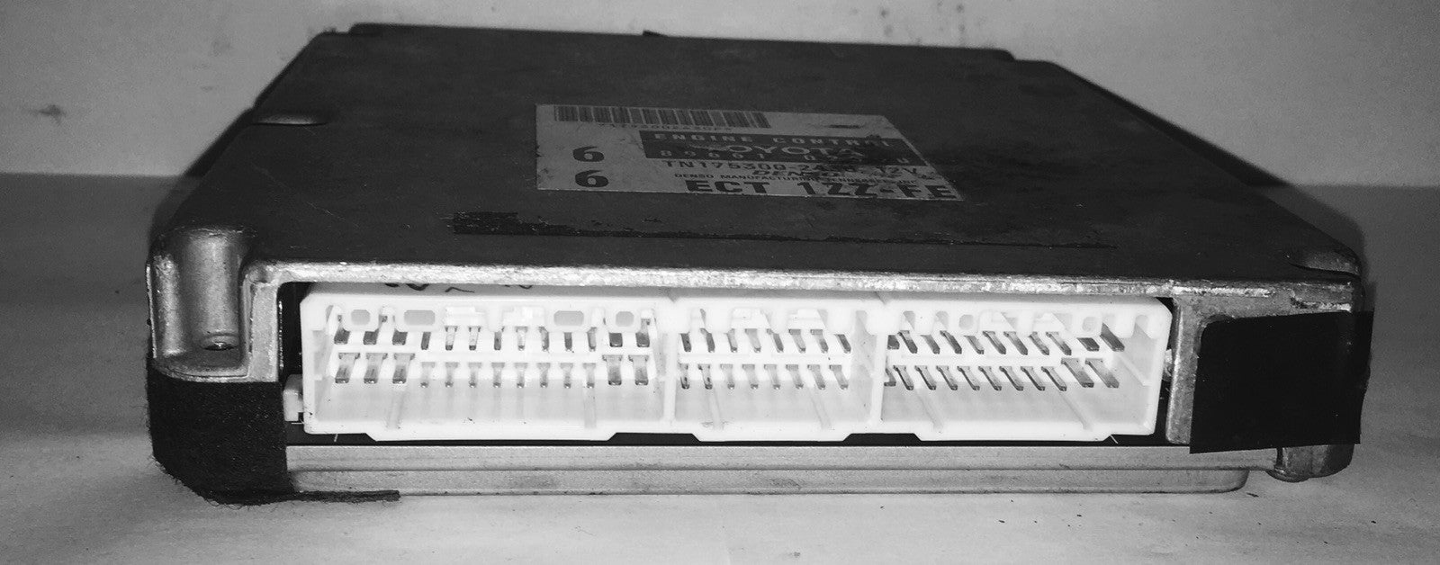 1999 Toyota Corolla ECU 89661-02560