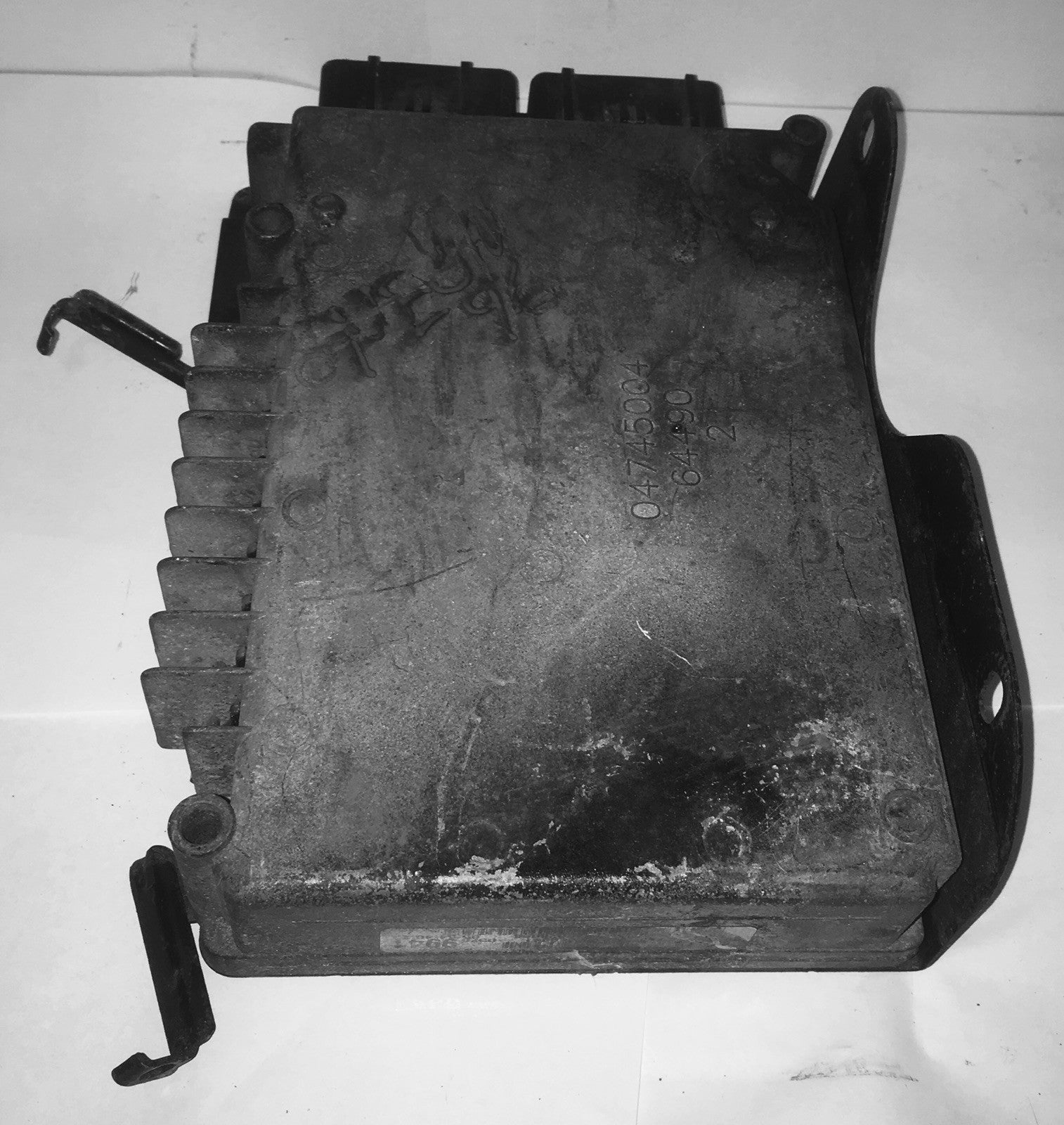 1996 Dodge Neon ECU P05269941