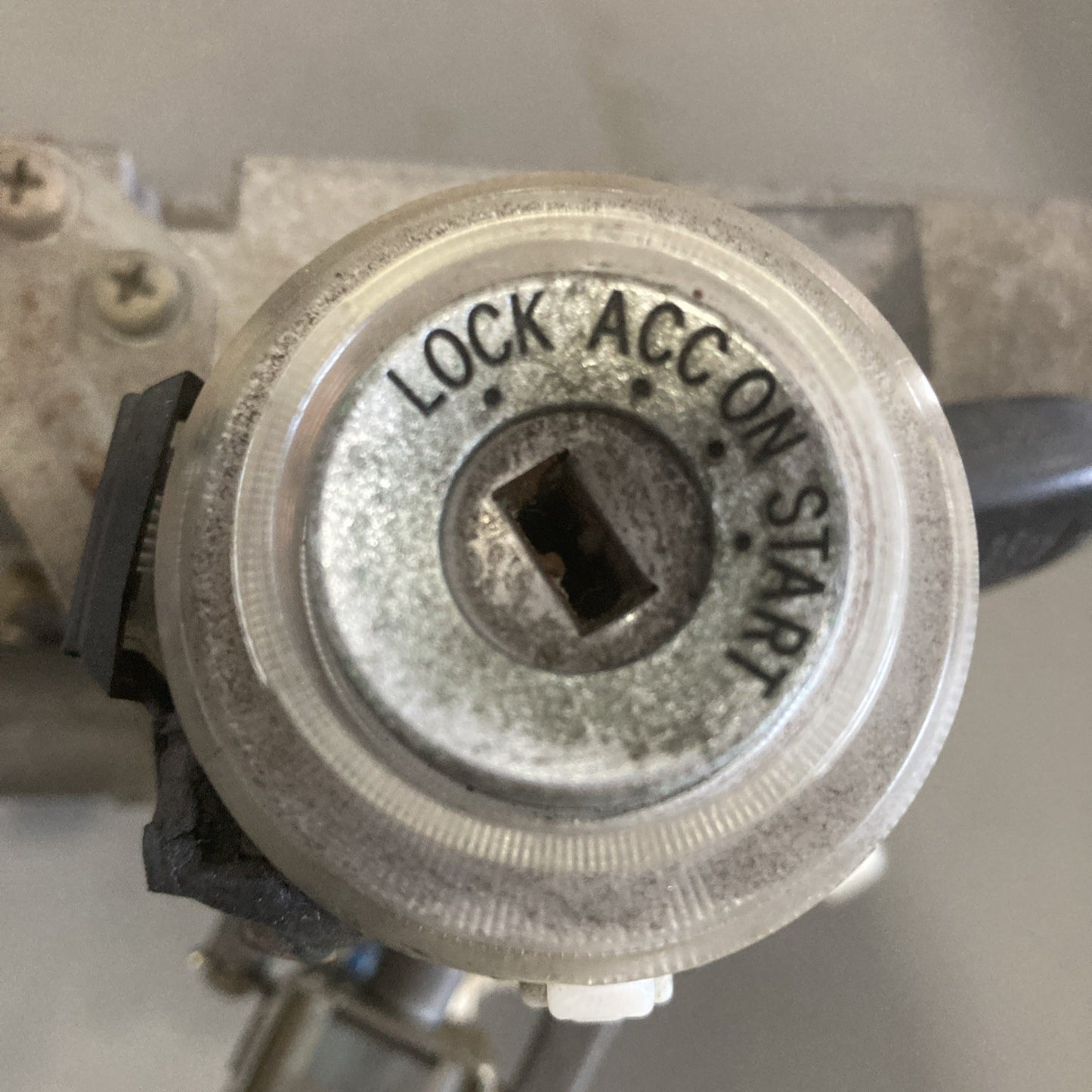 1999 Lexus LS400 ECU/Lock Cylinder/ Key 89661-50501