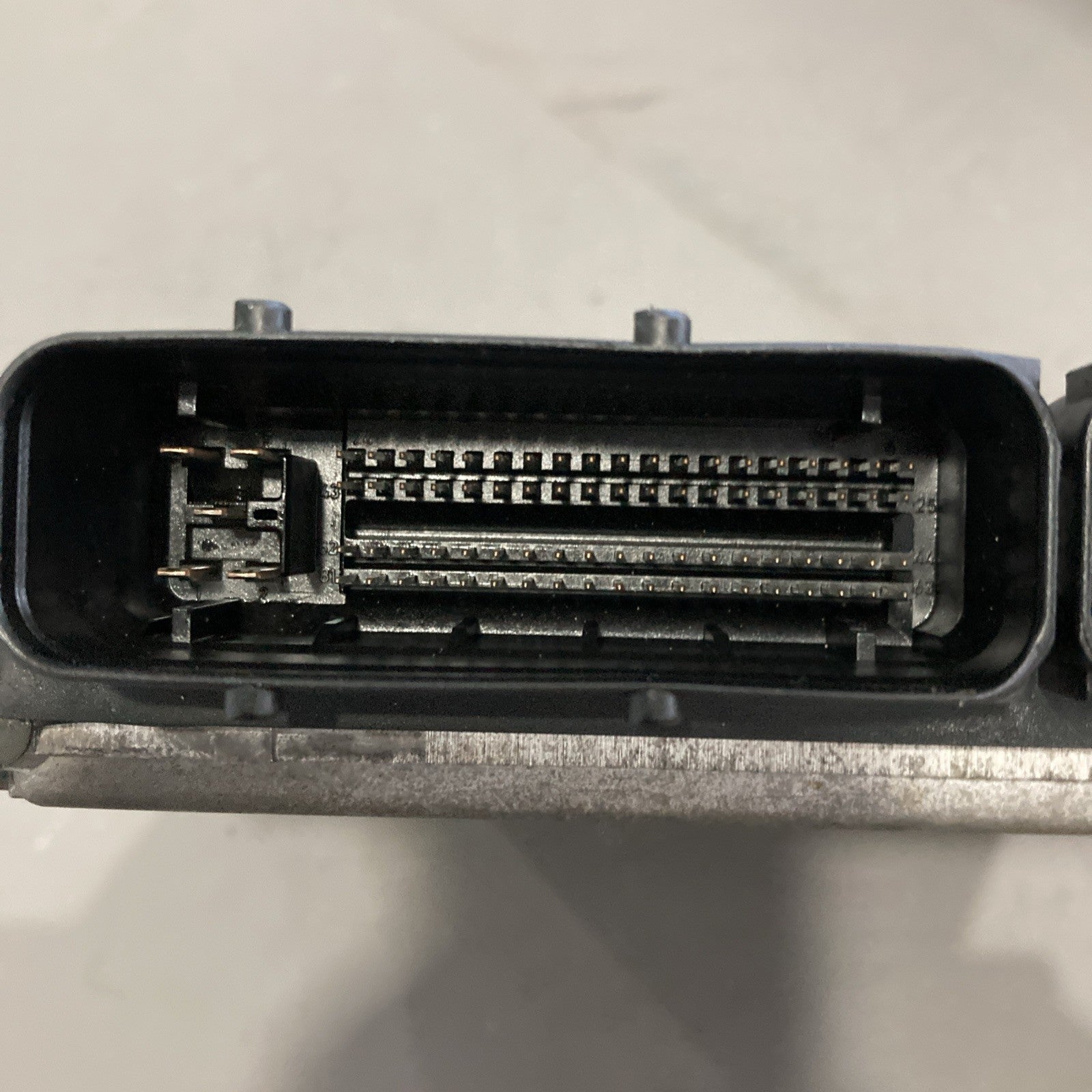 2005 Nissan Titan ECU/ECM MEC83-630 B1