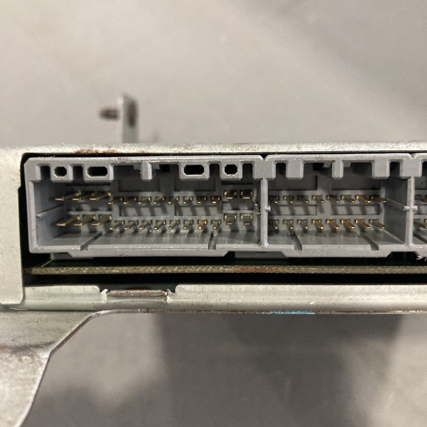 1997-1998 Mazda Protege ECU/ECM Z5A7 18 881A