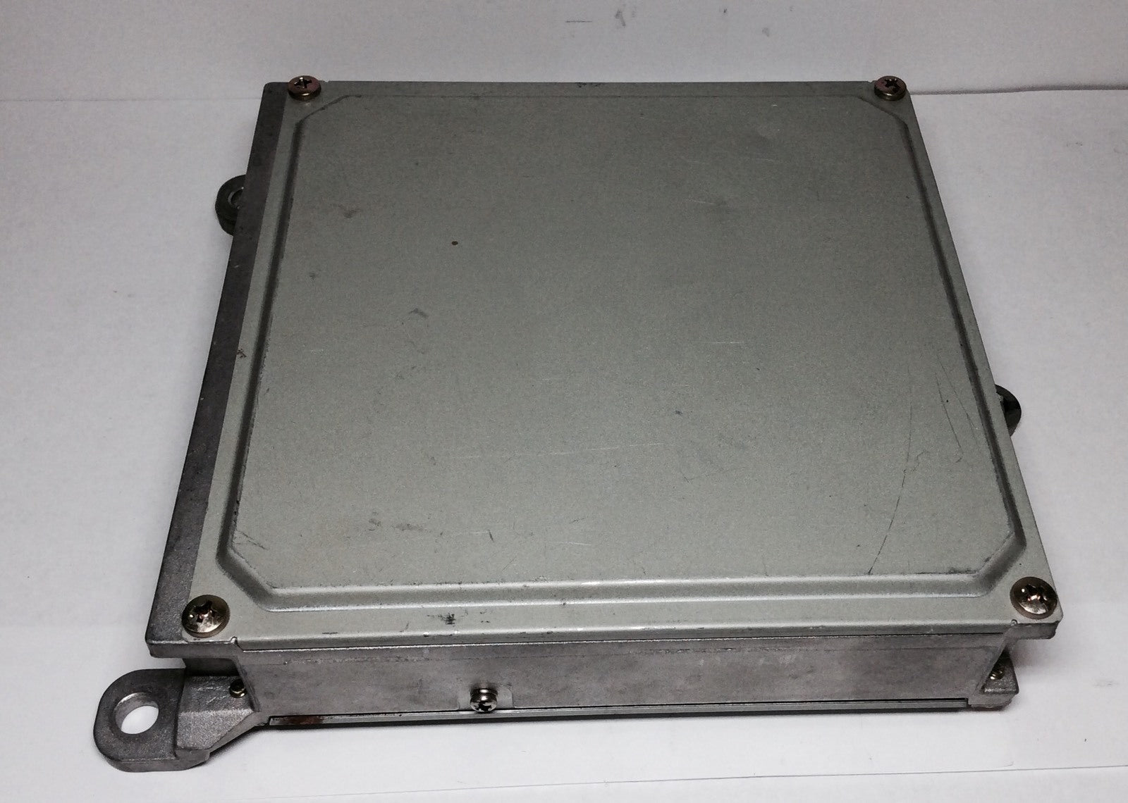 1994 Isuzu Oasis ECU 37820-PEB-A50