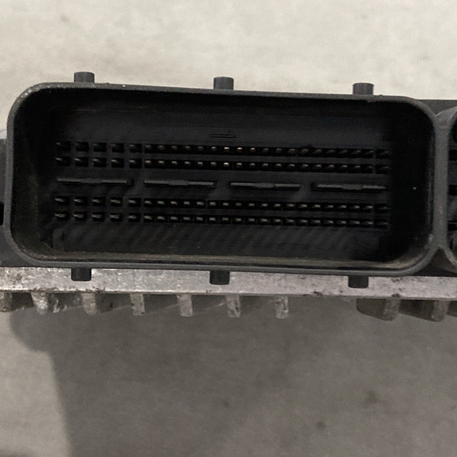 Mercedes-Benz R230 SL550 M273 ECU/ECM A 273 900 03 00